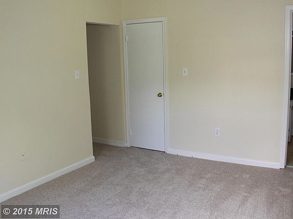 4th image of 1816 N Queens Ln APT 222