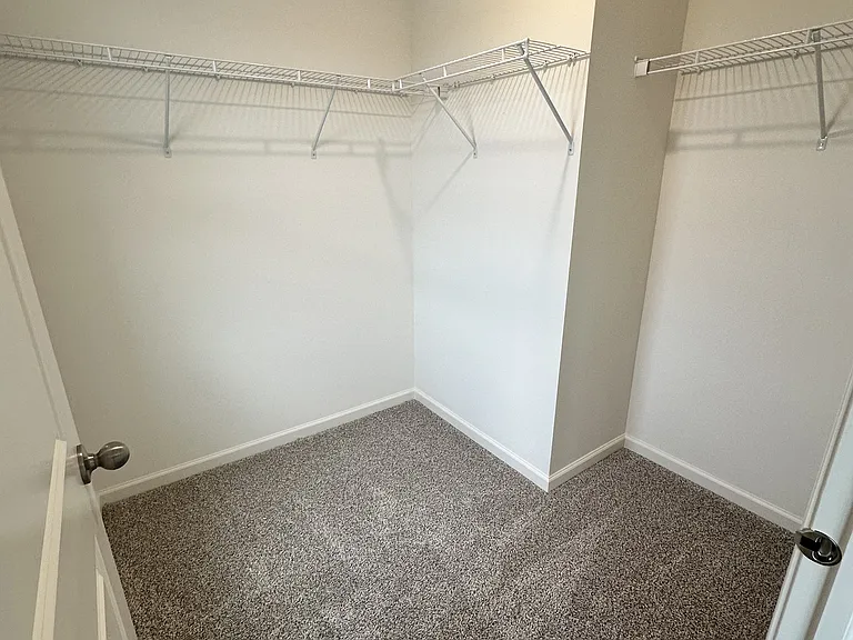 1534 Yosemite Way — Photo 11