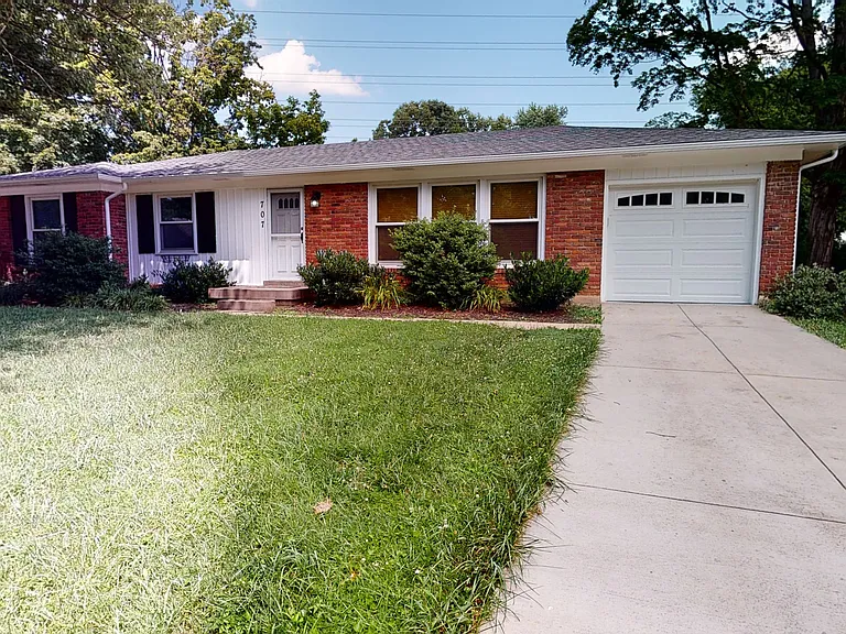 707 Dorsey Way — Photo 1