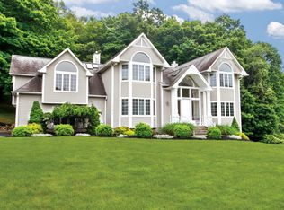 1790 Hunterbrook Rd, Yorktown Heights, NY 10598