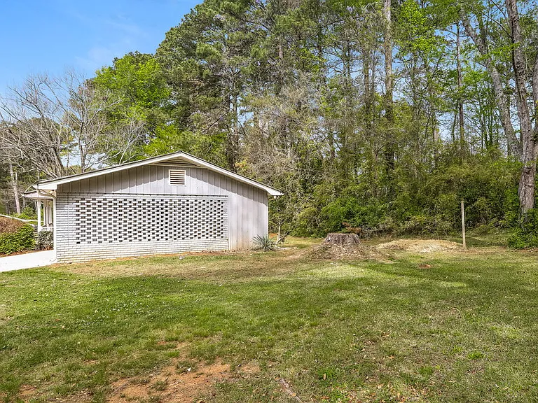 4649 Danna Dr — Photo 15