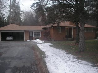 21975 Beech Rd, Southfield, MI 48033