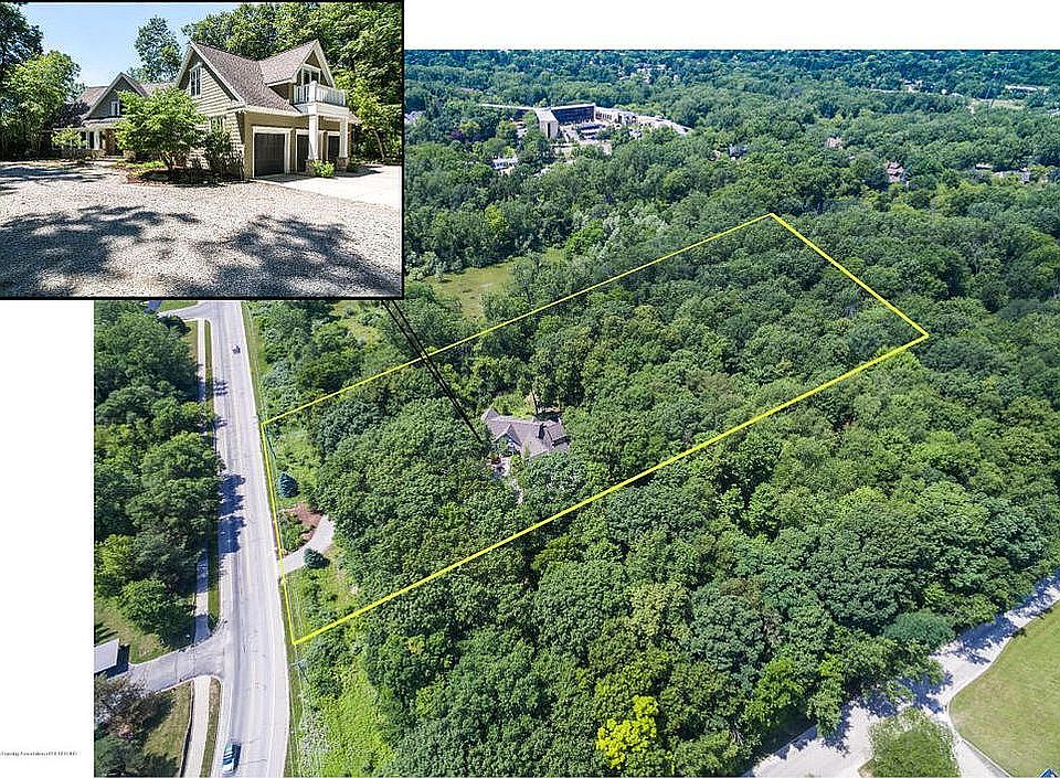 Aerial few of acreage.