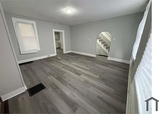 915 Mina St — Photo 14
