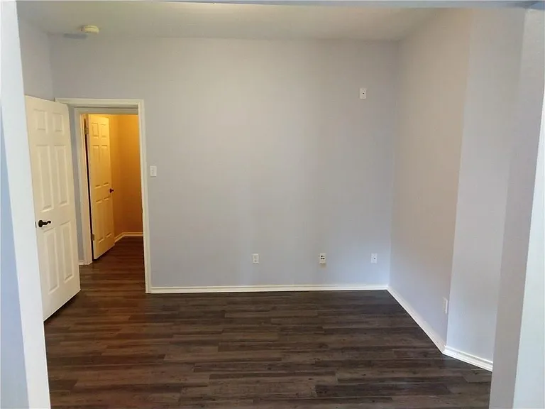 1007 Russwood Cv — Photo 5