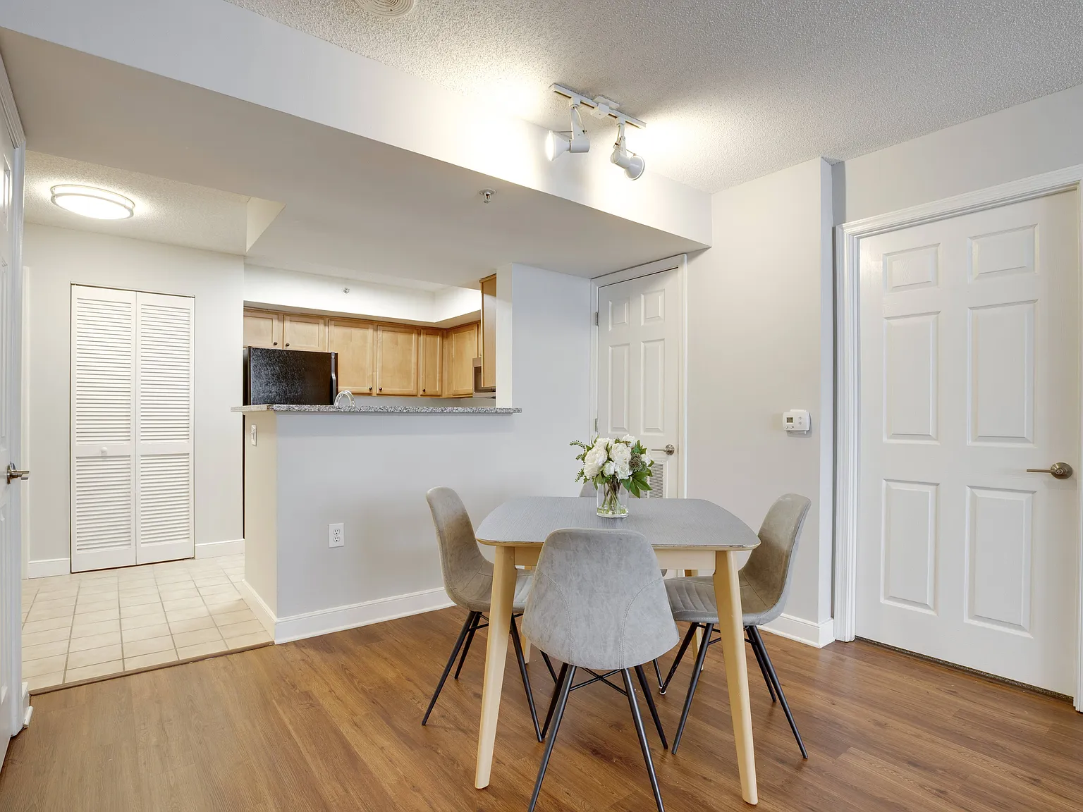 West End Residences — Photo 4