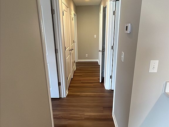 4th image of 1094 Pebblecreek Dr #B