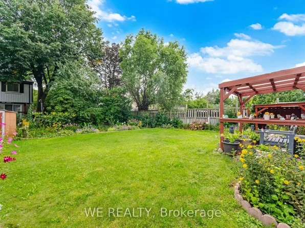 122 Parsell Sq, Toronto, ON M1B 2A6