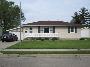 1101 12th St, Grundy Center, IA 50638