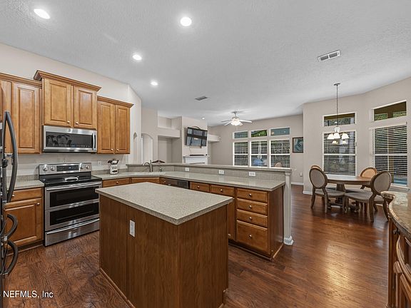 4th image of 8664 DERRY Drive