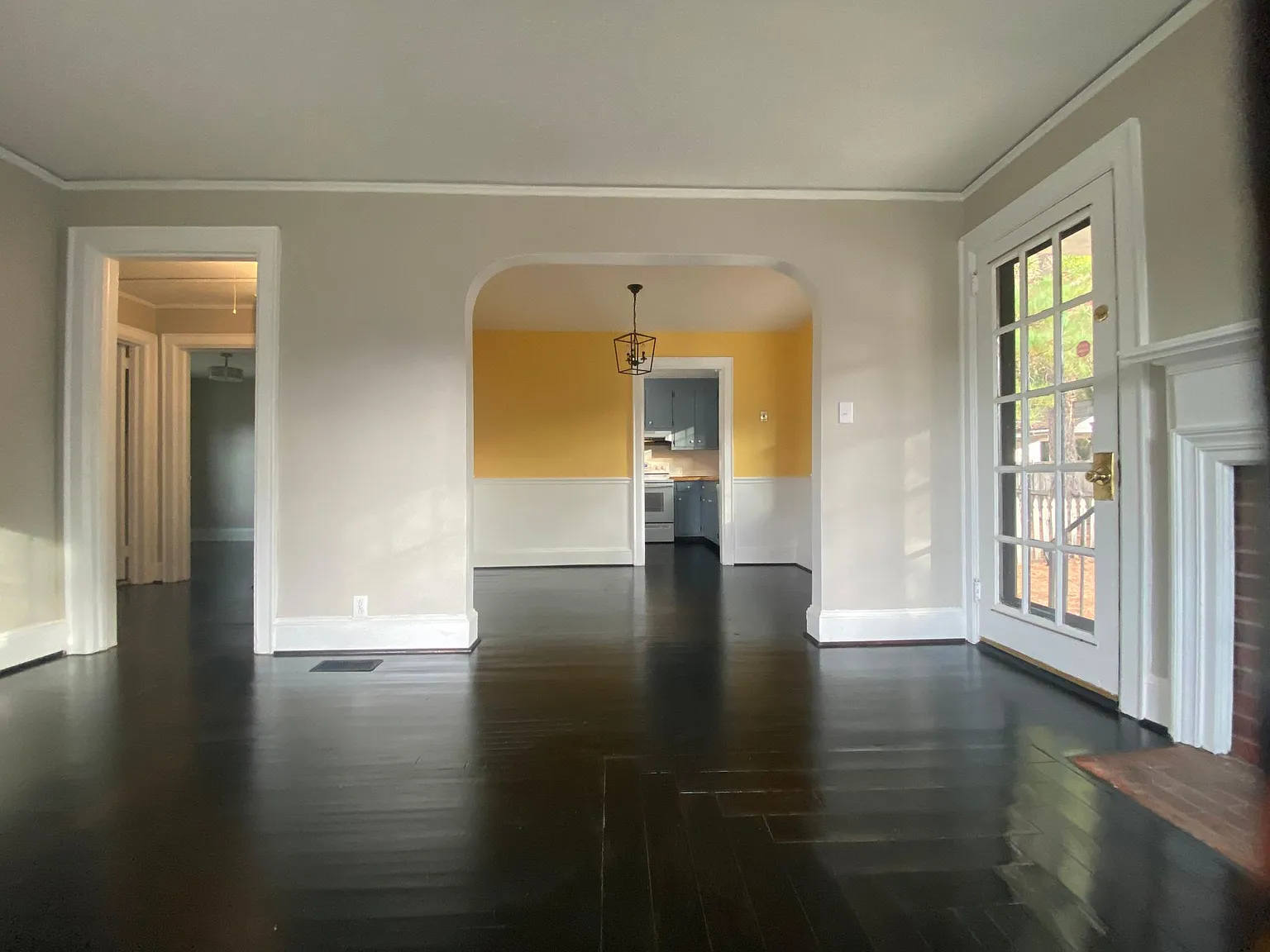 606 Glenville Ave — Photo 4
