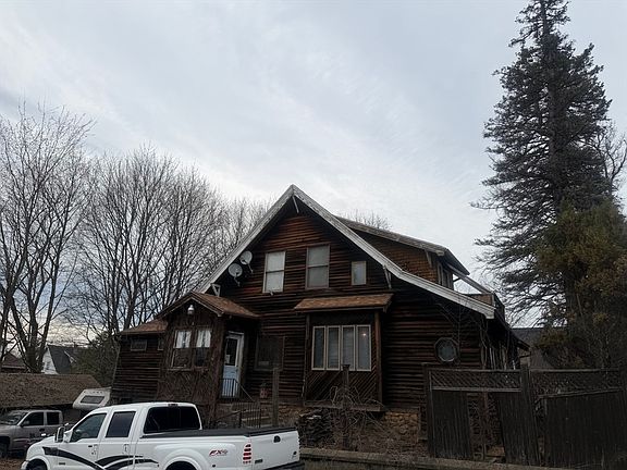 3rd image of 621 Sunderland Rd