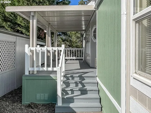 613 SW Sunset Way #42, Troutdale, OR 97060