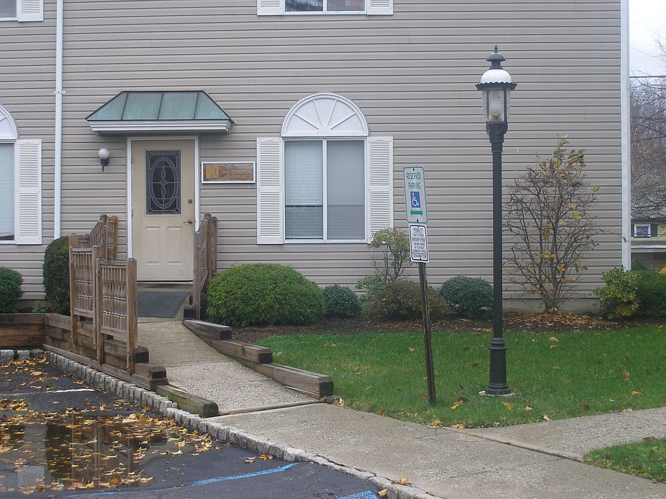 1st floor office condo with handicap access