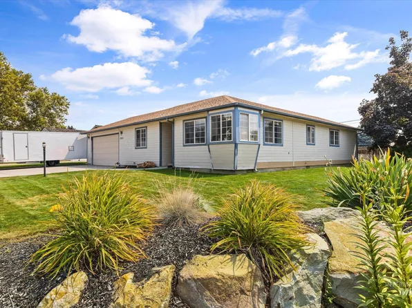 3971 W Sugar Creek Dr, Meridian, ID 83646