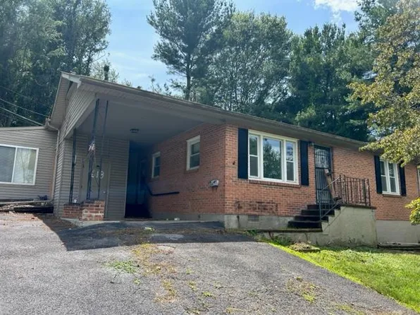 618 S Main St, Pearisburg, VA 24134