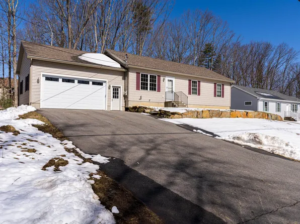 8 Yvonne Street, Rochester, NH 03867