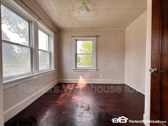 3rd image of 610 N Buxton St Unit 4