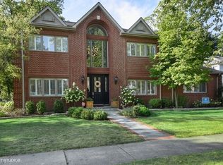 134 N Washington Ave, Park Ridge, IL 60068