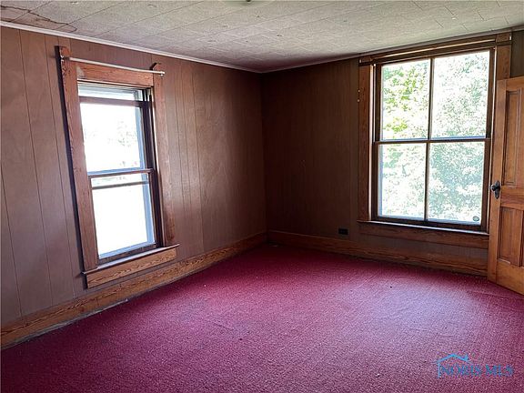 5th image of 824 Daggett Dr