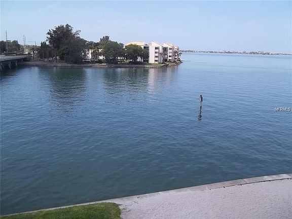 3rd image of 5281 Isla Key Blvd S APT 302