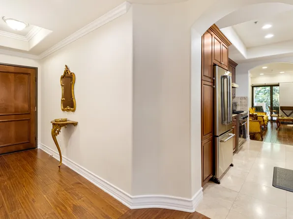 12045 Hoffman St Unit 205, Studio City, CA 91604