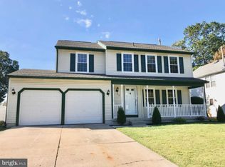 12 Brearly Dr, Sicklerville, NJ 08081