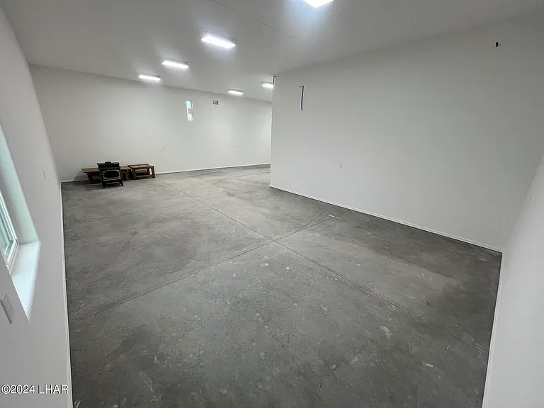 911 Scout Dr — Photo 4