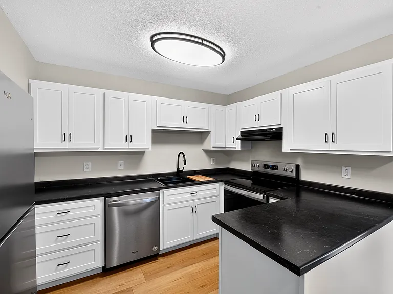 2387 Charlemagne Dr — Photo 8