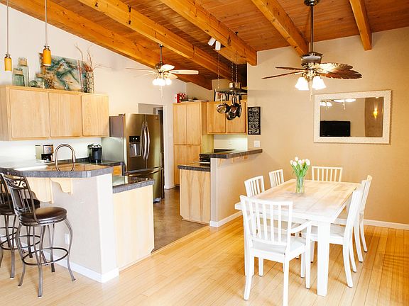 3rd image of 4717 Westridge Pl NE