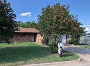 1402 Walters Dr, Granbury, TX 76048