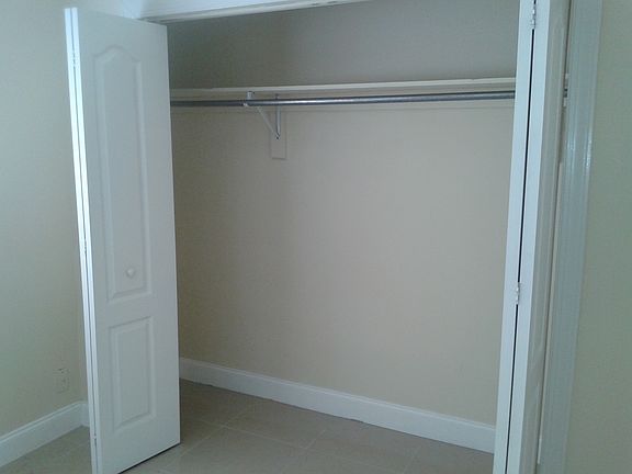 3rd image of 2345 NE 186th St