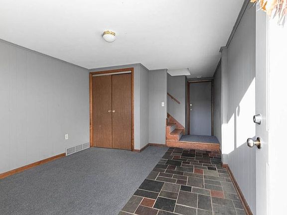 2nd image of 217 1/2 Snyder Ave