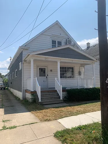 413 Willett St Photo 1