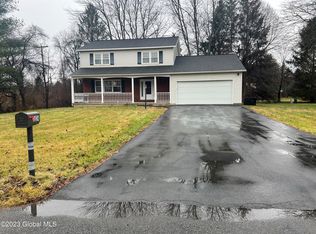 2224 Lynnwood Dr, Niskayuna, NY 12309