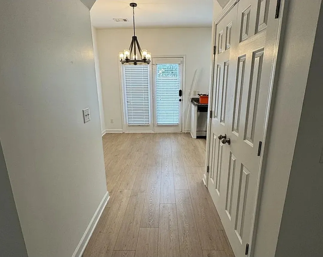 2 bed, 2.5 bath, 1133 sqft, $2,495 — Photo 3