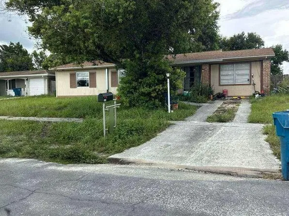 1075 Stillwater Ave, Spring Hill, FL 34606
