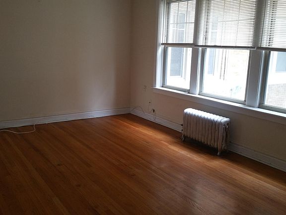 3rd image of 1029 W North Shore Ave APT 1E