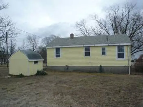 200 Suburban Pkwy, Warwick, RI 02889