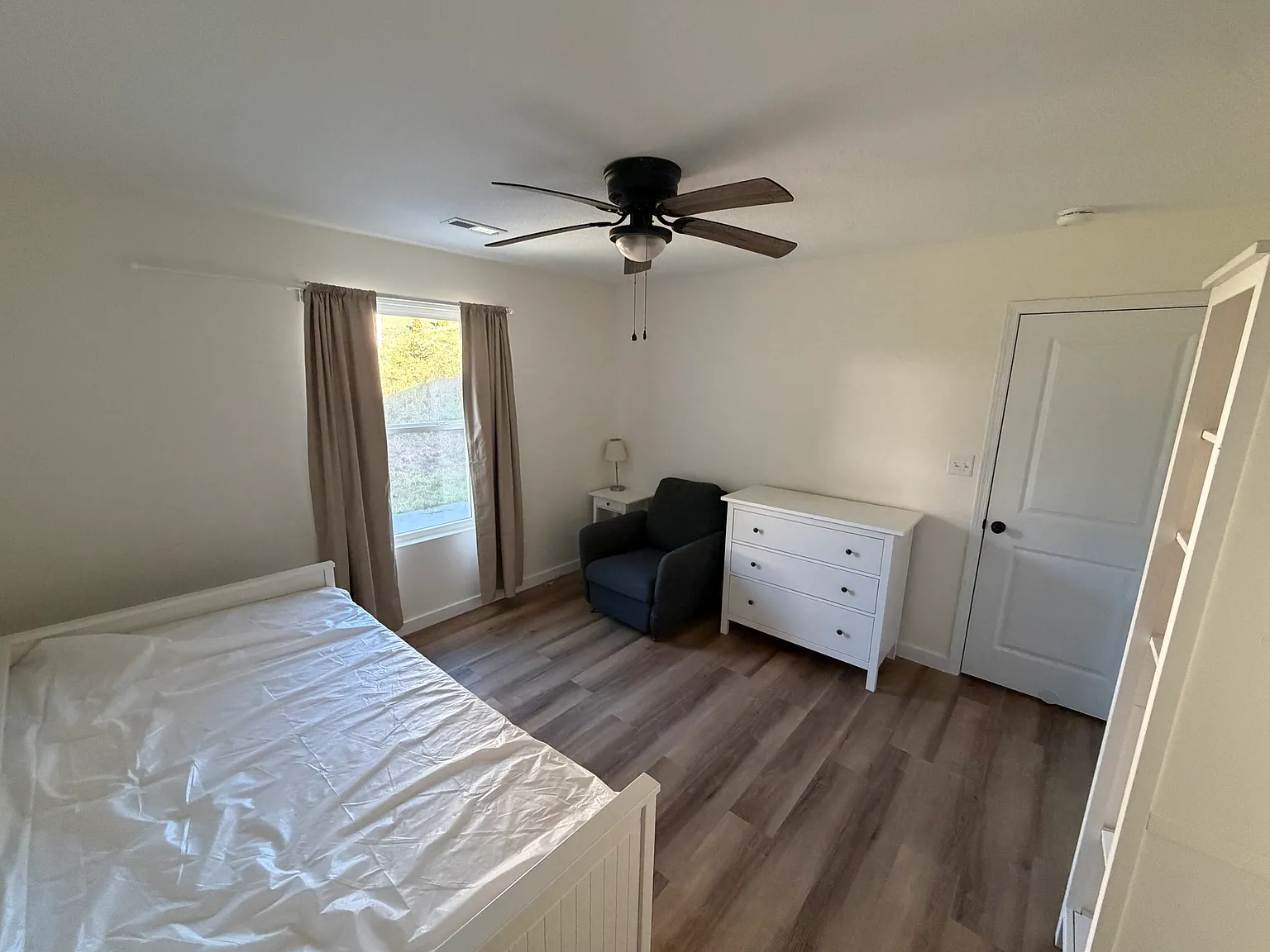 3 bed, 1200 sqft, $950 — Photo 4