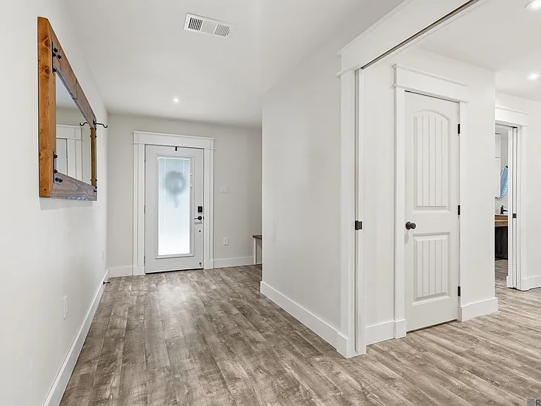 44464 Lakewood Dr — Photo 2