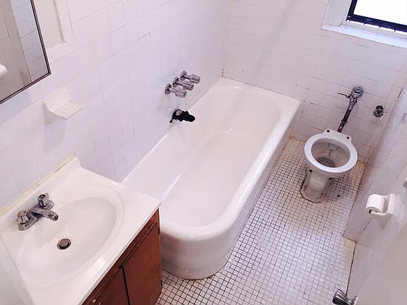 2nd image of 3214 Kingsbridge Ave APT 5F