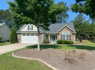 490 Orchard Falls Dr, Spring Lake, NC 28390