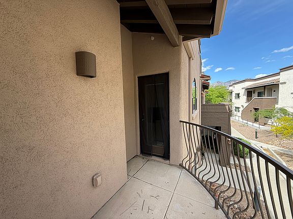 5th image of 2028 E River Rd Unit 203