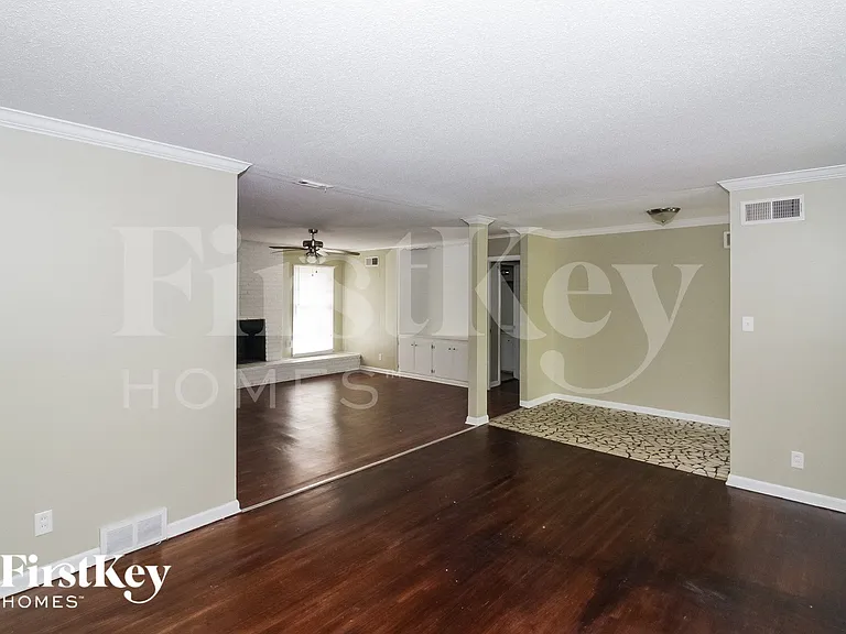 4310 Millbranch Rd — Photo 5