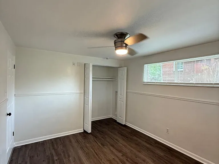 807 Londonderry Dr — Photo 14