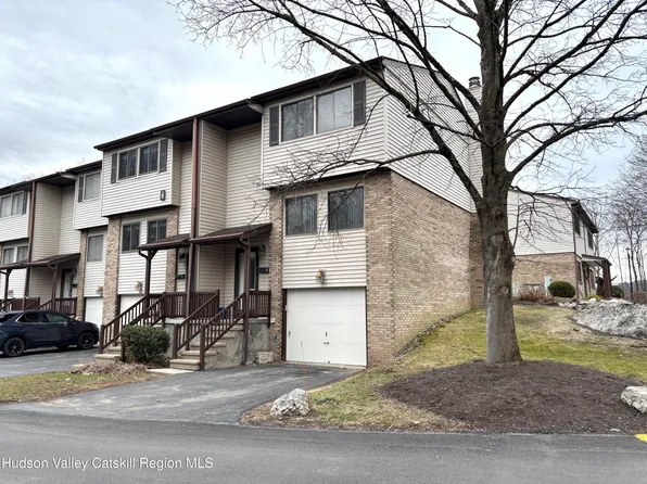 222 Village Court, Kingston, NY 12401