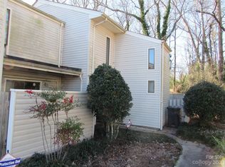 7824 Hummingbird Ln, Charlotte, NC 28212