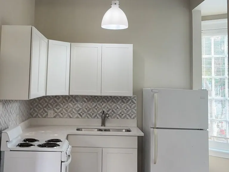 915 W 23rd St #D — Photo 6