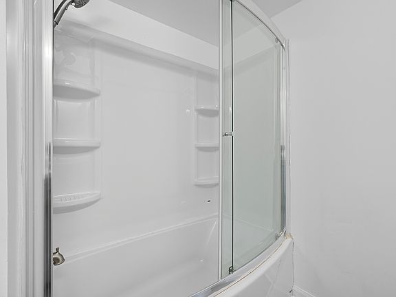 2nd image of 1609 Great Bridge Blvd